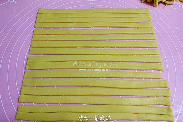 草莓酱夹心编织饼干的做法图解13