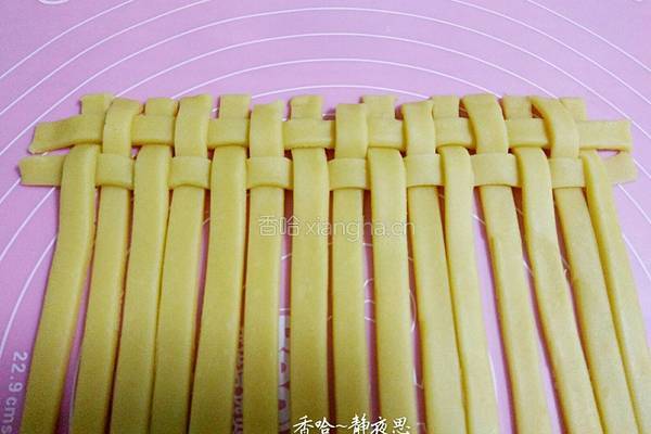 草莓酱夹心编织饼干的做法图解18