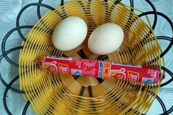 火腿煎蛋的做法图解1