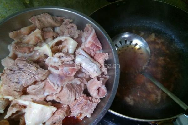 焖牛腩的做法图解3