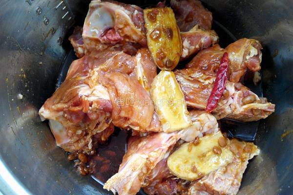美味黄豆酱香大骨头的做法图解6