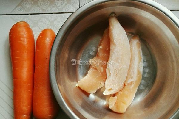 胡萝卜炒鸡胸肉的做法图解1