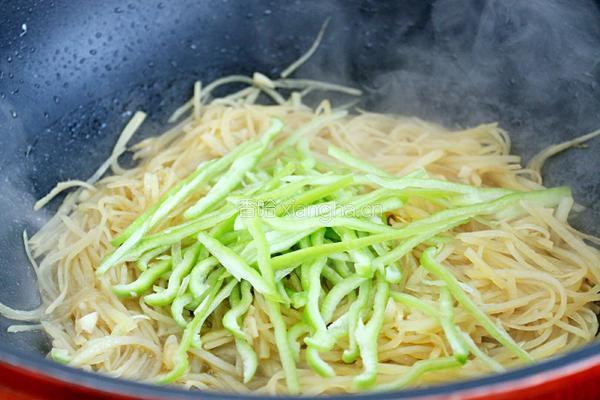 青椒土豆丝的做法图解8