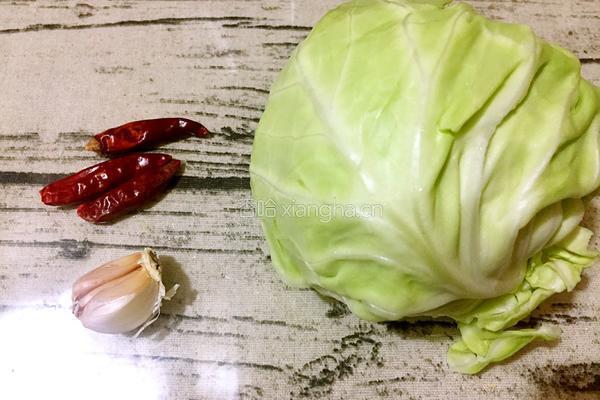 手撕包菜的做法图解2