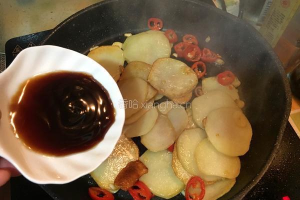 蚝油土豆片的做法图解7