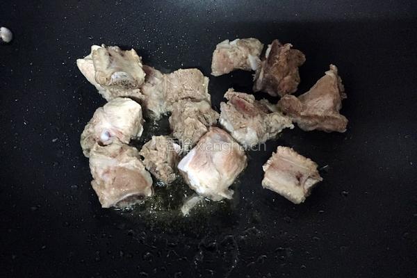 糖醋排骨的做法图解5