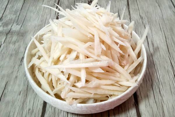 酸辣藕丝的做法图解1
