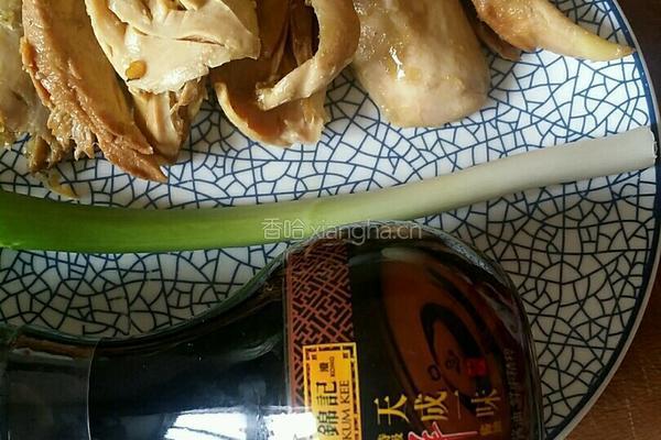 蒜苗鸡丝的做法图解1