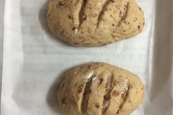 蔓越莓葡萄干软欧包的做法图解6