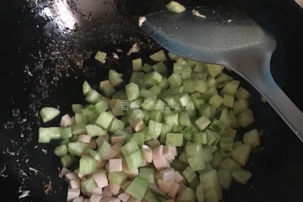 黄瓜鸡丁的做法图解6