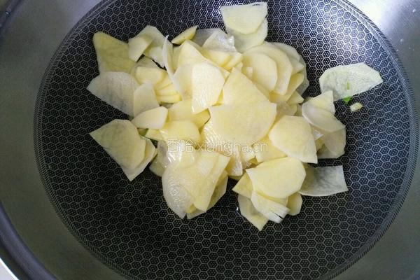  蚝油土豆片的做法图解7