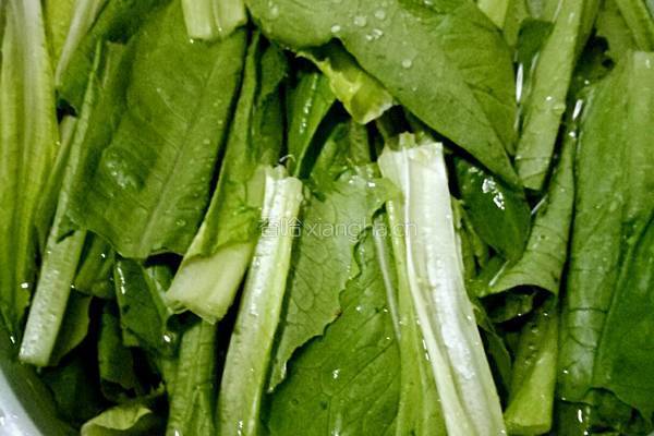 炝炒油麦菜的做法图解1