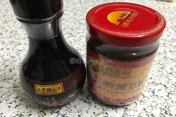 辣黄豆酱炒豆腐的做法图解1