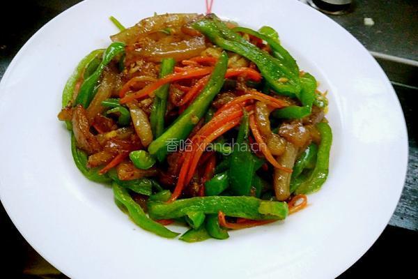 猪肉皮炒辣椒的做法图解8