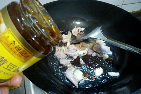 黄豆酱焖茄子的做法图解2