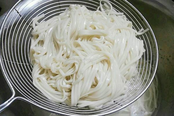 黄豆酱拌面的做法图解3
