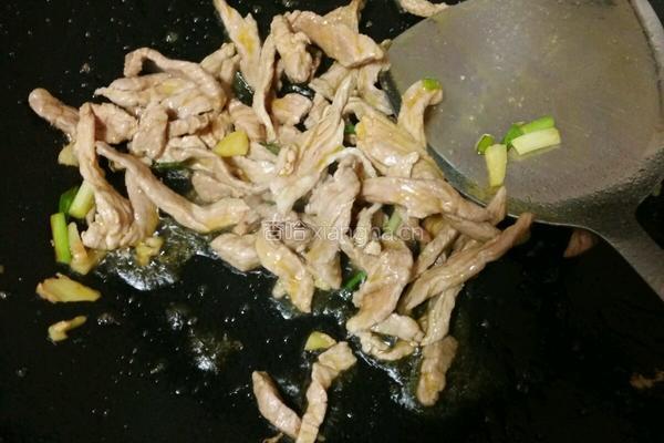 瘦肉海鲜萝卜汤的做法图解3