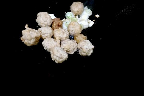 肉丸烧白菜的做法图解5