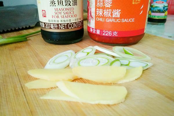 酱香土豆鹌鹑蛋的做法图解3