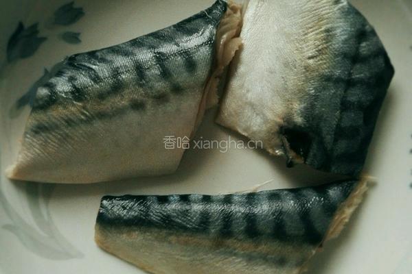 蚝油煎鲭鱼的做法图解1