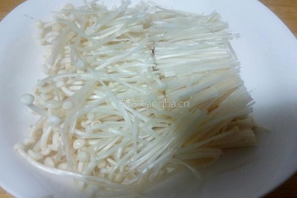 剁椒金针菇的做法图解3