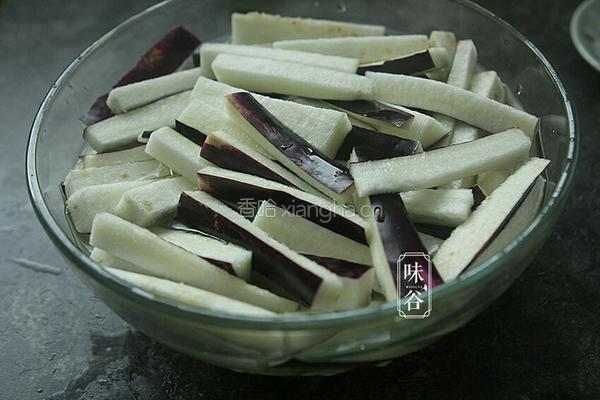 香辣茄子的做法图解2