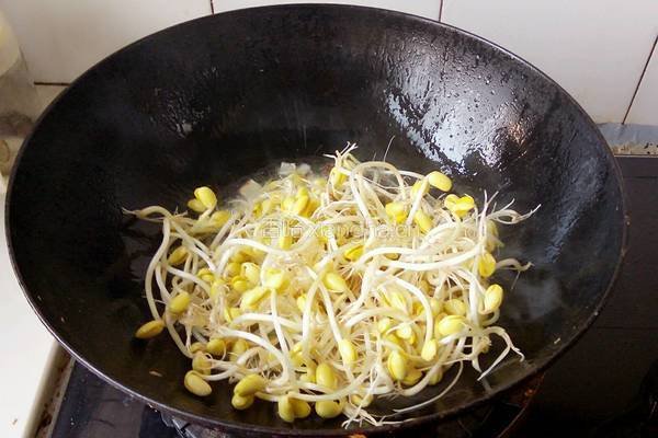 蚝油黄豆芽的做法图解6