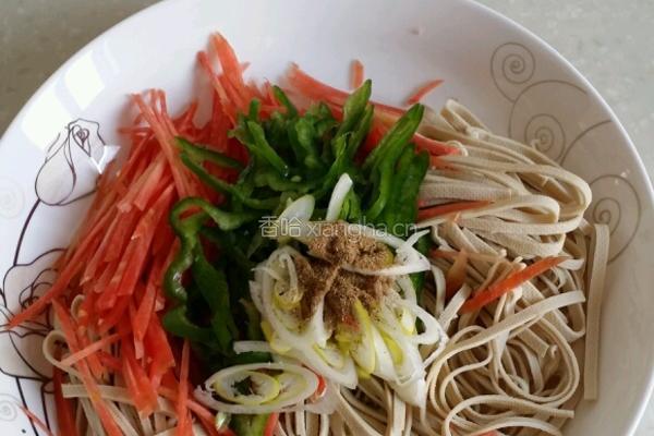 凉拌豆腐皮的做法图解3