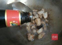 五花肉炒木耳的做法图解5