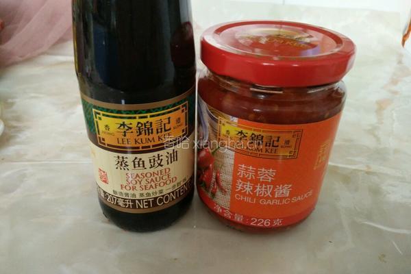 蒜蓉豉汁鹌鹑蛋的做法图解1