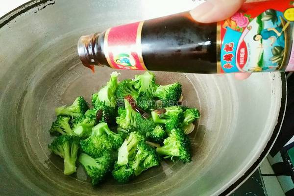 蚝油西兰花的做法图解7