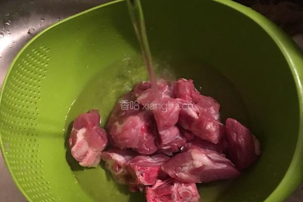 黄豆酱蒸排骨的做法图解2