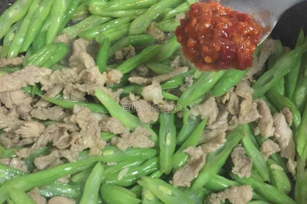 瘦肉炒四季豆的做法图解7