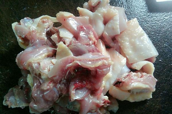 咖喱土豆胡萝卜鸡肉的做法图解3