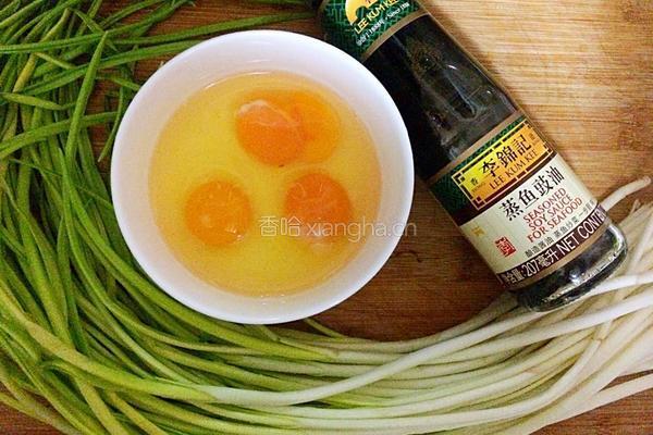 蒜苗炒土鸡蛋的做法图解1