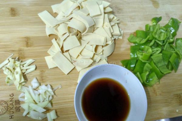 尖椒豆皮的做法图解2
