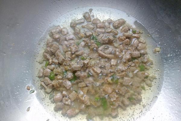 胡萝卜豌豆炒牛肉的做法图解7