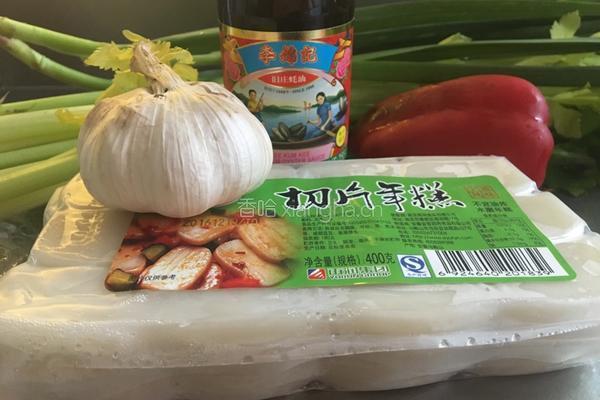 蚝油炒年糕的做法图解1
