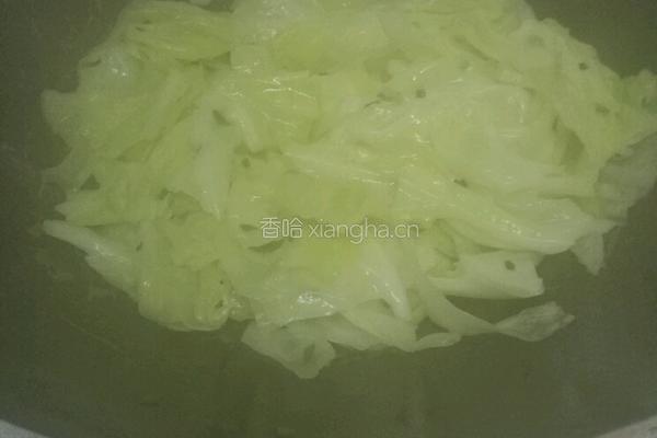 来一盘 素炒包心菜的做法图解1