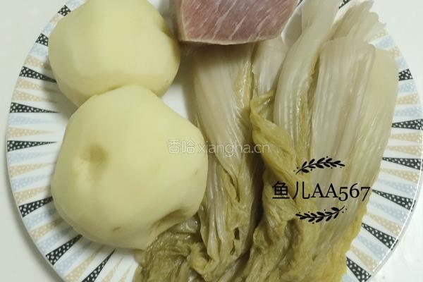 酸菜炒土豆丝的做法图解1