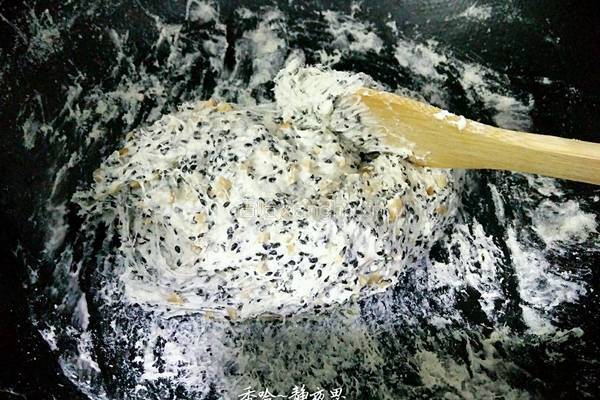 黑芝麻牛轧糖的做法图解8