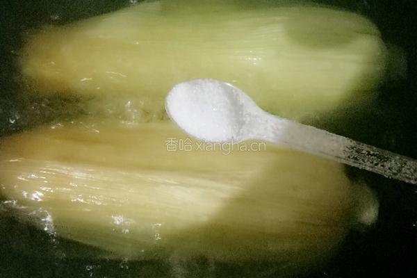 清煮甜玉米的做法图解5