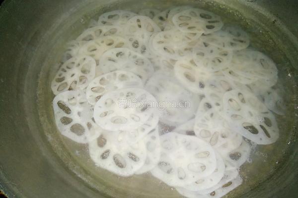 香辣藕片的做法图解3