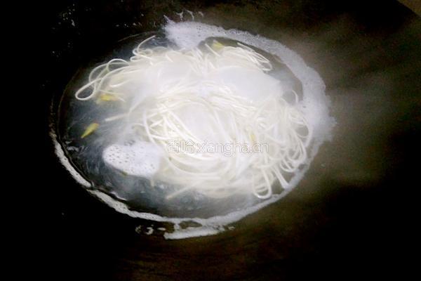清汤面（雪人）的做法图解4
