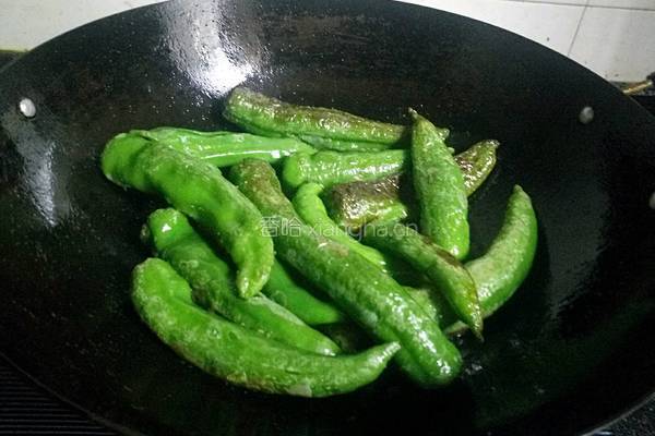蚝油虎皮海椒的做法图解7