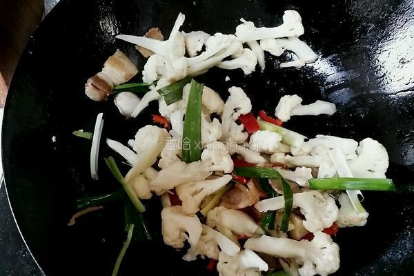 五花肉花菜的做法图解6
