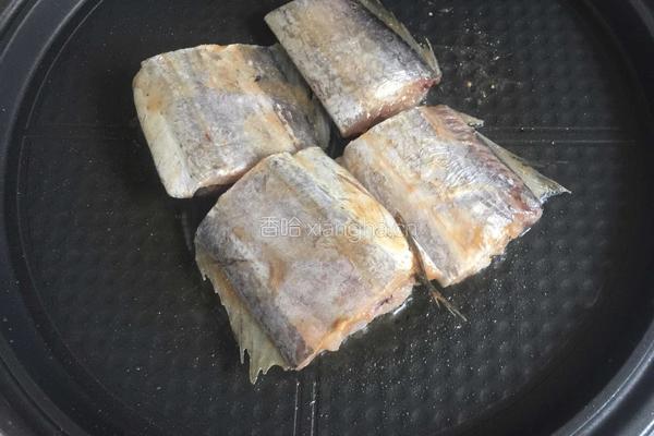 香煎带鱼的做法图解3