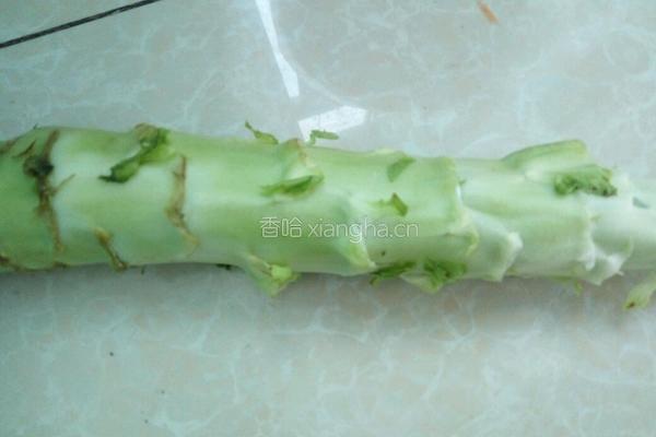 凉拌莴苣丝的做法图解2