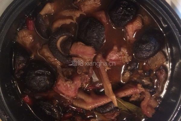 信阳家常香菇炖腊鸡的做法图解10
