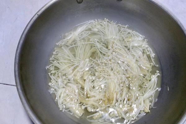 鲜香金针菇的做法图解6